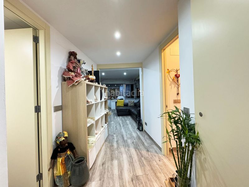 Foto a14c2939-7bc7-45df-8c71-85e21a9bf4c7. Pis amb aparcament piscina a Port Forum Sant Adrià de Besòs