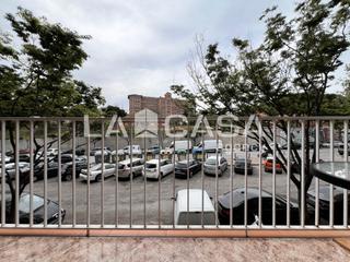 Pis  Avinguda cardenal vidal i barraquer. Tres habitaciones