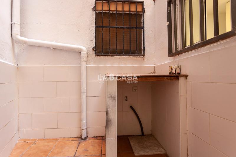 Foto 1b1a028c-47c5-4536-b6dc-03242bb7e528. Local comercial local reformado en La Florida Hospitalet de Llobregat (L´)