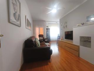 Appartement  Calle miquel romeu de. Dos balcones