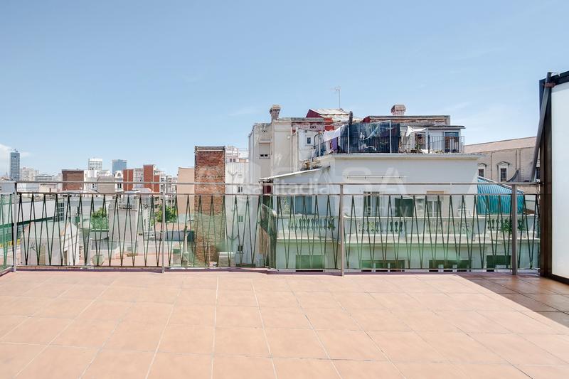 Foto ba4ca862-6a32-4516-969a-245fabb38a59. Àtic a Sants Barcelona