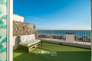 Casa adossada  Carrer de la cova fumada. Terraza vistas al mar