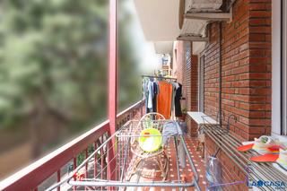 Piso  Carrer de la palma. Cuatro habitaciones balcon