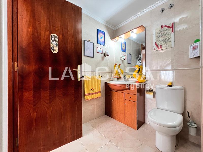 Foto 05b3793d-95f0-4162-81b2-a52ebbbdf909. Piso balcon ascensor en Progrés - Pep Ventura Badalona