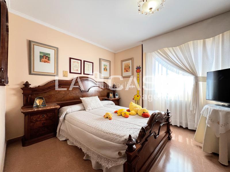 Foto 3d8c9d05-bb9c-4846-b2df-b3266dec5f1a. Piso balcon ascensor en Progrés - Pep Ventura Badalona