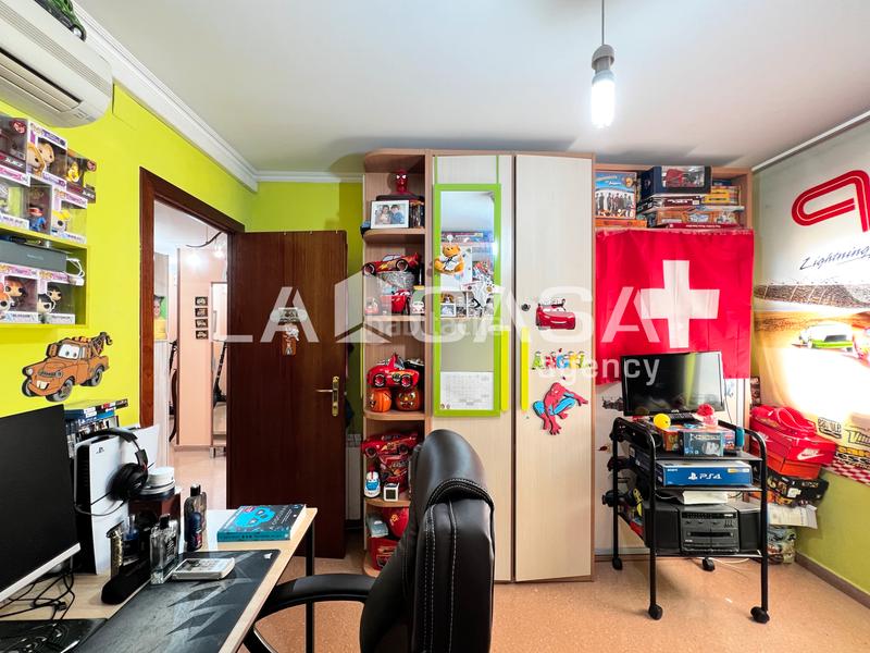 Foto e4854441-f7be-4c21-85b0-0650ff3c0634. Piso balcon ascensor en Progrés - Pep Ventura Badalona