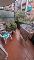 Appartement  Carrer de calàbria. Balcon ascensor habitaciones grandes