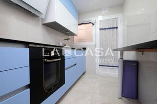 Appartement  Carrer del turó blau. Tres habitaciones ascensor