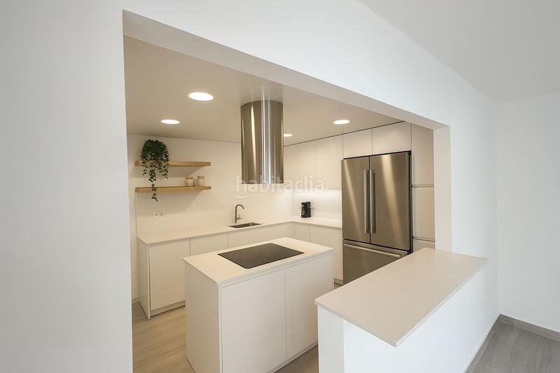 Foto 29f217ab-f1b5-49f2-abfd-1d51cb5ba65e. Planta baja terraza tres habitaciones en Centre Cornellà de Llobregat