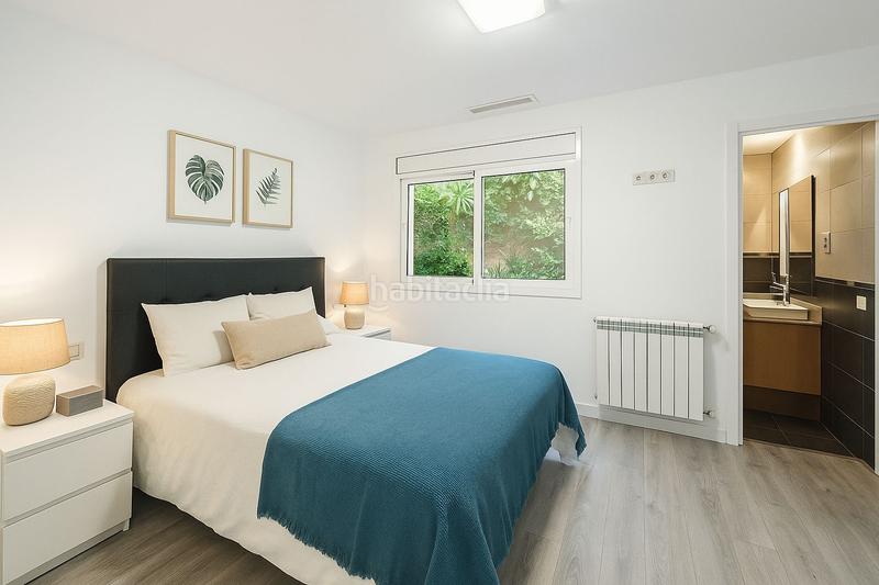 Foto a74eb85d-9809-4764-8e64-458d1214d9e1. Planta baja terraza tres habitaciones en Centre Cornellà de Llobregat