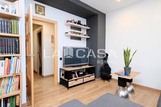 Pis  Carrer de campeny. Tres habitaciones