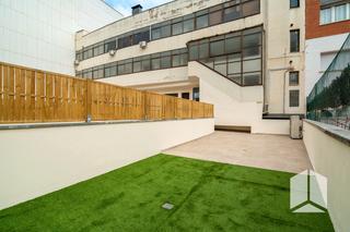 Pis  Avinguda de la constitució. Terraza dos habitaciones