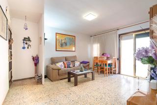 Etagenwohnung  Avinguda de castelldefels. Parking piscina comunitaria