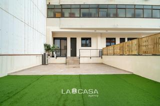 Etagenwohnung  Avinguda de la constituci. Terraza tres habitaciones
