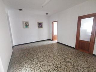 Attico  Carrer de vista alegre. Dos terrazas tres habitaciones