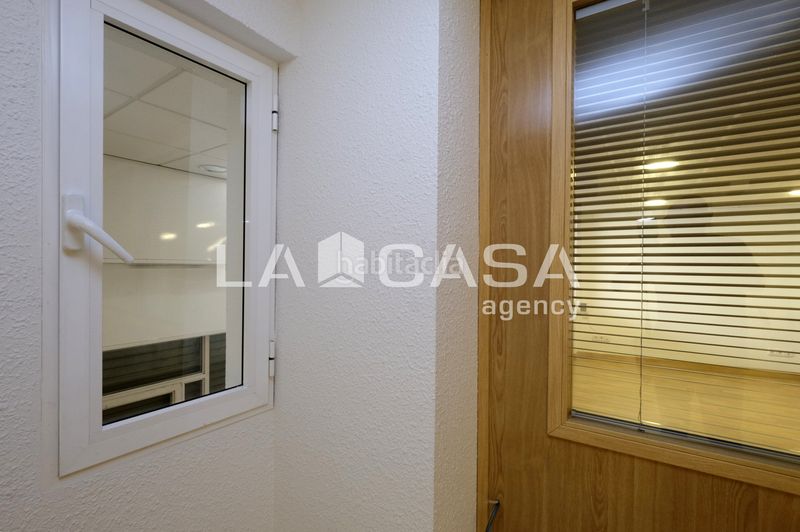 Foto d02aa2f9-b3e1-401f-9078-e05451118775. Local comercial a Porta Barcelona