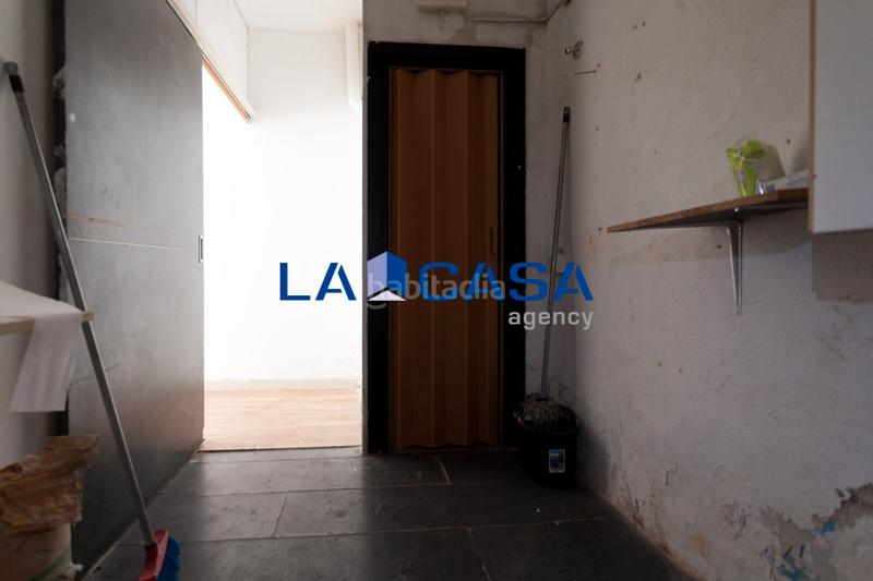 Foto 5b5d8ba2-3900-4903-ac96-20f7910a91ae. Local comercial local en Centre-Estació Gavà