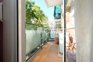 Pis  Calle estudiante. Balcon 3 habitaciones