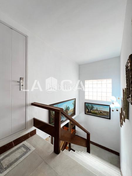 Foto 097d0e41-5fa6-4f5c-9695-02a649b620d9. Casa cinco habitaciones patio en La Salut Badalona