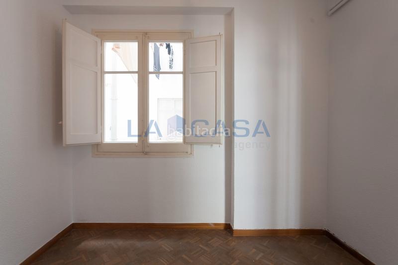 Foto d1acc4d5-ba12-477b-aa52-3a617a87cfbb. Piso ascensor balcon en Sagrada Família Barcelona