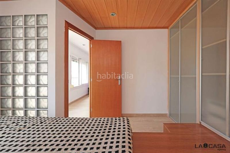 Foto 1d17b44e-88a4-4933-8f68-13c9bbe07125. Ático terraza tres habitaciones en El Poble Sec - Parc de Montjuïc Barcelona