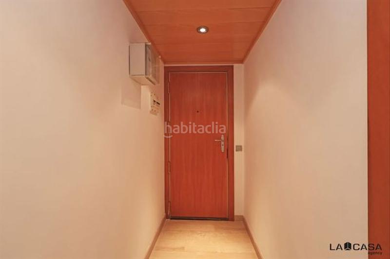 Foto 27a75b64-b4a1-41b0-96fe-9932003952bc. Ático terraza tres habitaciones en El Poble Sec - Parc de Montjuïc Barcelona