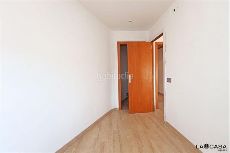 Foto 5fa799d6-c88a-470a-b4a9-fbdc6213aafc. Ático terraza tres habitaciones en El Poble Sec - Parc de Montjuïc Barcelona