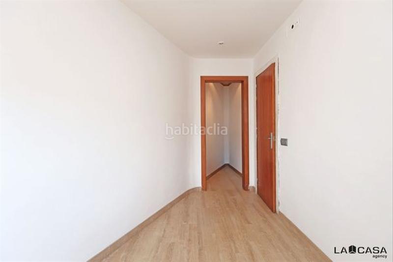 Foto 771dfe3e-ae23-487b-96d5-600fba67fb98. Ático terraza tres habitaciones en El Poble Sec - Parc de Montjuïc Barcelona