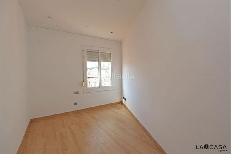 Foto a07b68d8-36f5-44e1-85ed-83edc6a884ab. Ático terraza tres habitaciones en El Poble Sec - Parc de Montjuïc Barcelona