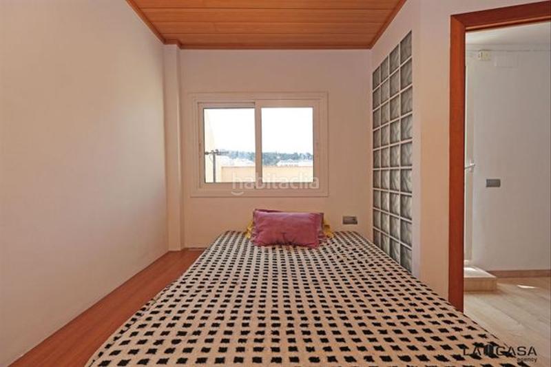 Foto a3b39982-fd83-49ea-a846-2597995b5dbc. Ático terraza tres habitaciones en El Poble Sec - Parc de Montjuïc Barcelona