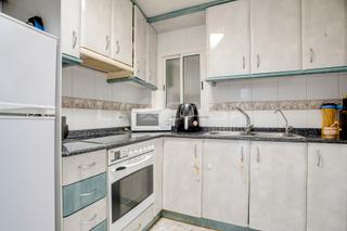 Appartement  Avenida severo ochoa de. Dos habitaciones alquilado