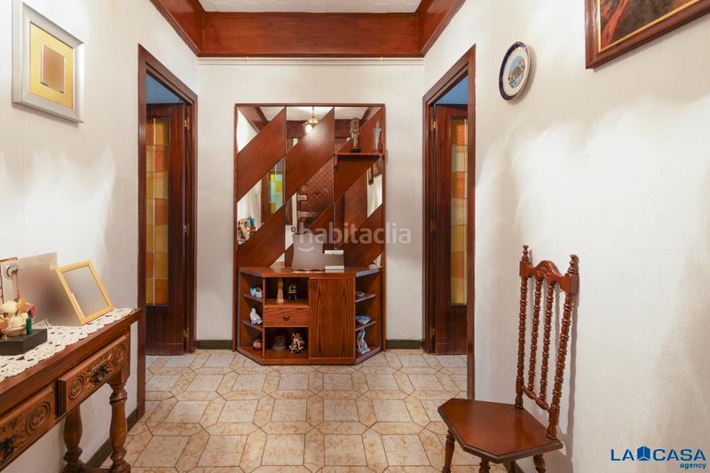 Foto 38e95b9c-9a7b-4853-97d6-a01750068999. Piso cuatro habitaciones balcon en El Poble Sec - Parc de Montjuïc Barcelona
