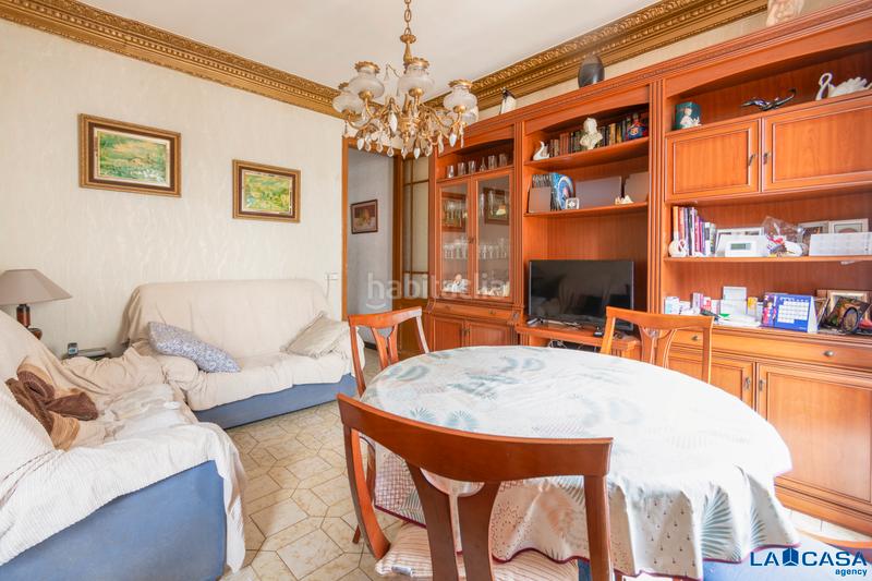 Foto bf9ca697-7051-44c7-addd-cf71b7bdd5fd. Piso cuatro habitaciones balcon en El Poble Sec - Parc de Montjuïc Barcelona