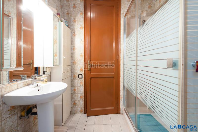 Foto cc02be83-39b3-46fe-a4ec-6a74093011bf. Piso cuatro habitaciones balcon en El Poble Sec - Parc de Montjuïc Barcelona