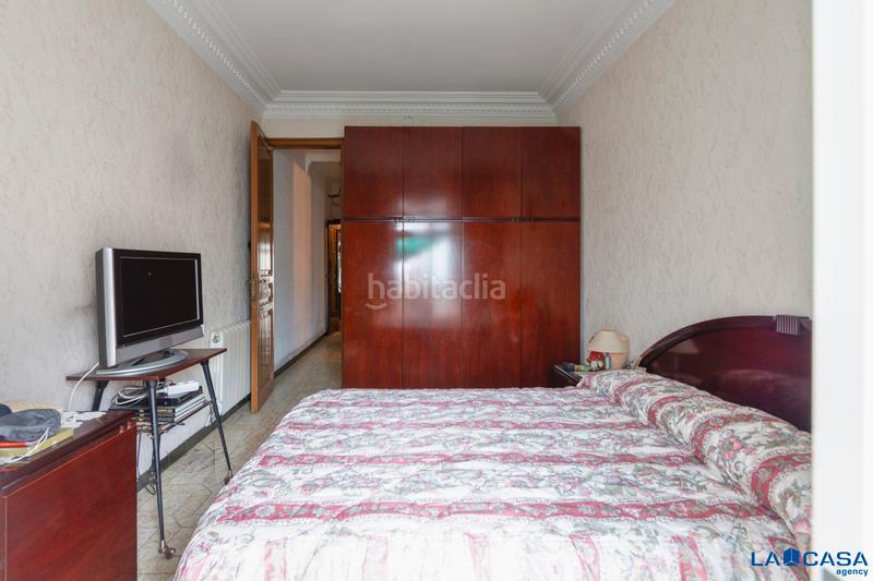 Foto df9927ae-3d05-49be-bb87-394462b2430a. Piso cuatro habitaciones balcon en El Poble Sec - Parc de Montjuïc Barcelona