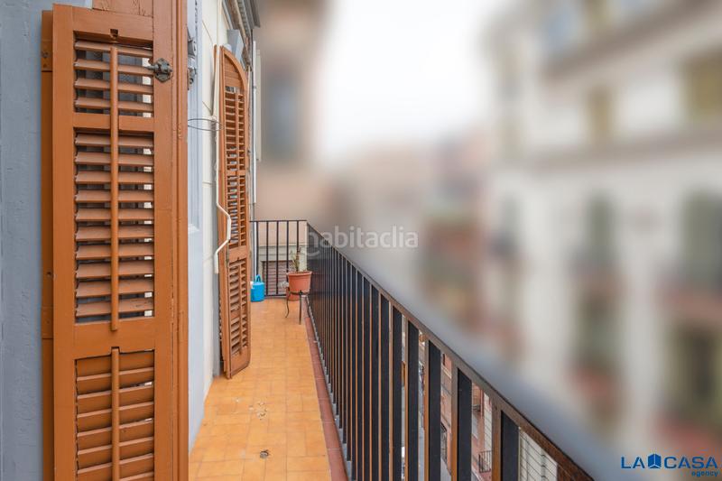 Foto f073eed3-b44b-438e-83fa-75185dda5ed9. Piso cuatro habitaciones balcon en El Poble Sec - Parc de Montjuïc Barcelona