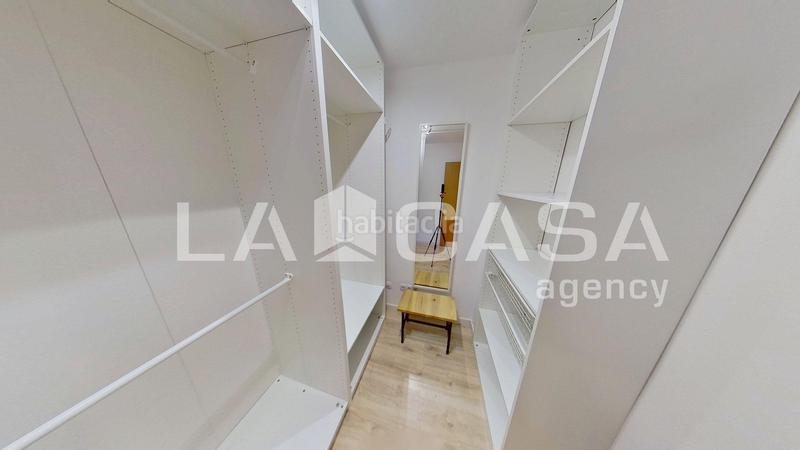 Foto 0f712c9b-ac3b-4738-8452-306e7f36508c. Piso ascensor dos habitaciones en La Sagrera Barcelona