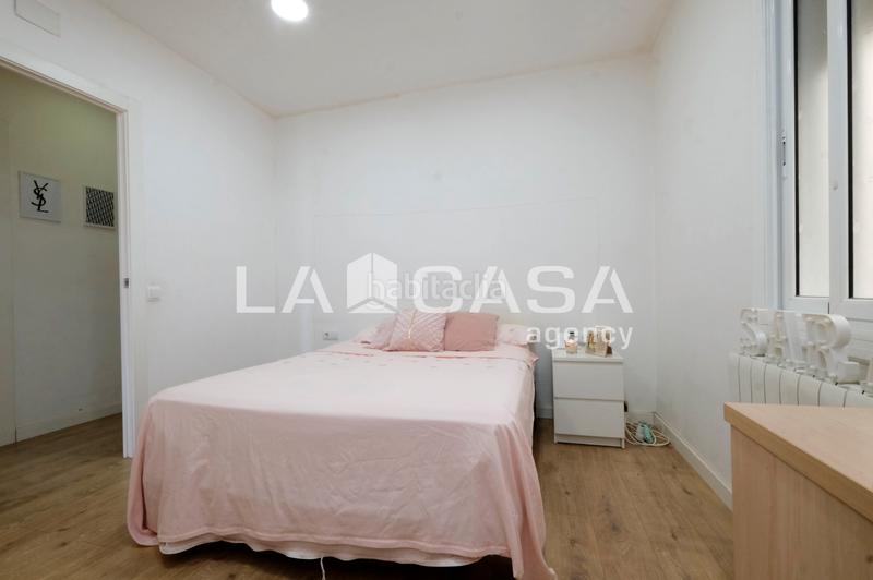 Foto 068901d4-caa2-42f6-bf55-c6ba2d8eb3bd. Piso cuatro habitaciones dos baños en Vilapicina - Torre Llobeta Barcelona