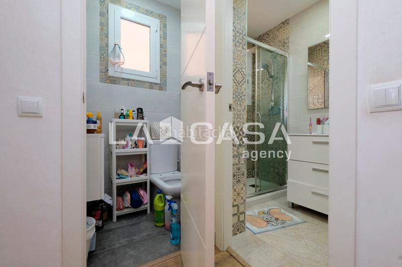 Foto 4337cf00-adb4-44bf-bb72-820463c56d61. Piso cuatro habitaciones dos baños en Vilapicina - Torre Llobeta Barcelona