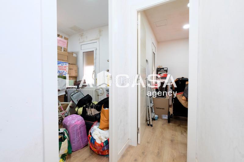 Foto 5c130b27-2100-4a7e-8e9e-67fb056a5f59. Piso cuatro habitaciones dos baños en Vilapicina - Torre Llobeta Barcelona