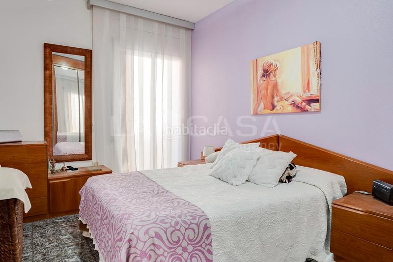 Foto a20f8f2c-d54a-481d-aff2-c9b0db1b8345. Piso ascensor dos balcones en Sanfeliu Hospitalet de Llobregat (L´)