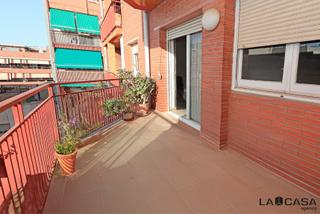 Pis  Carrer de sant antoni mª claret. Terraza cuatro habitaciones
