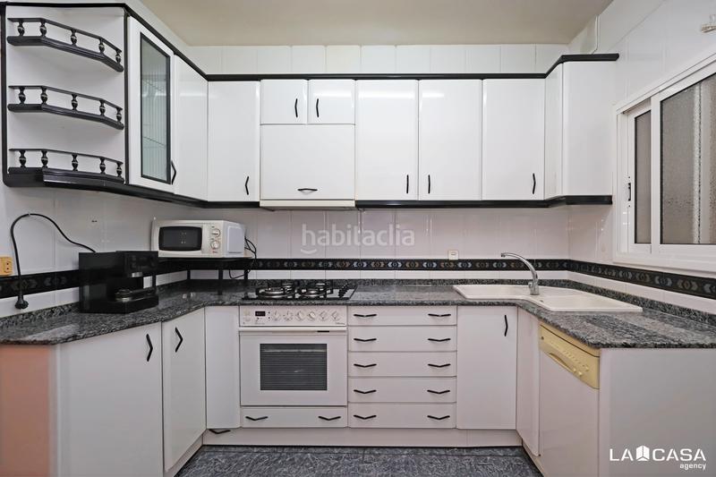 Foto 398eb395-e5e6-4bad-a13f-5b04fcff12f6. Appartement dans Can Clota Esplugues de Llobregat