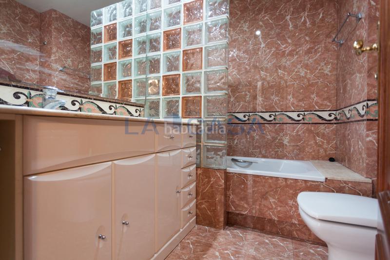 Foto 395a4dfe-b153-4c31-a5fa-98e5bbfac810. Etagenwohnung mit heizung in La Florida Hospitalet de Llobregat (L´)