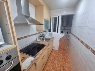 Appartement  Calle maladeta. Tres habitaciones