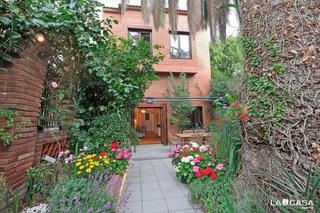 Haus  Carrer josep anselm clavé. Casa 4 habitaciones