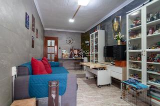 Etagenwohnung  Calle enric morera d'. Dos habitaciones