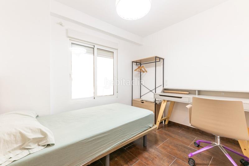 Foto 5c2b1c0f-68e8-42db-a623-c0c05fe04ba0. Piso terraza cuatro habitaciones en Aiora Valencia