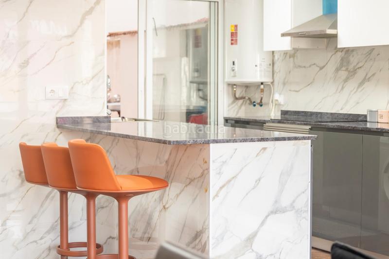 Foto aa073304-f8ac-4475-8e55-ba9e49ead210. Piso terraza cuatro habitaciones en Aiora Valencia