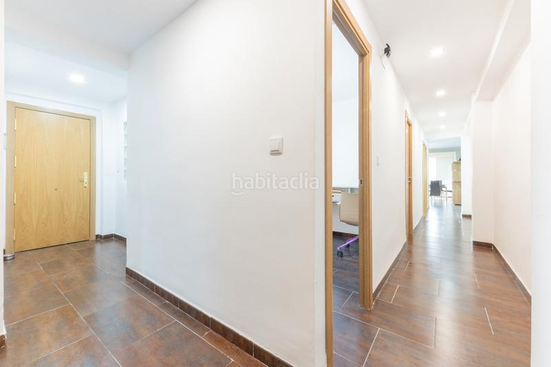 Foto e82724a8-2de3-4cc1-90b5-d50992fc59b6. Piso terraza cuatro habitaciones en Aiora Valencia